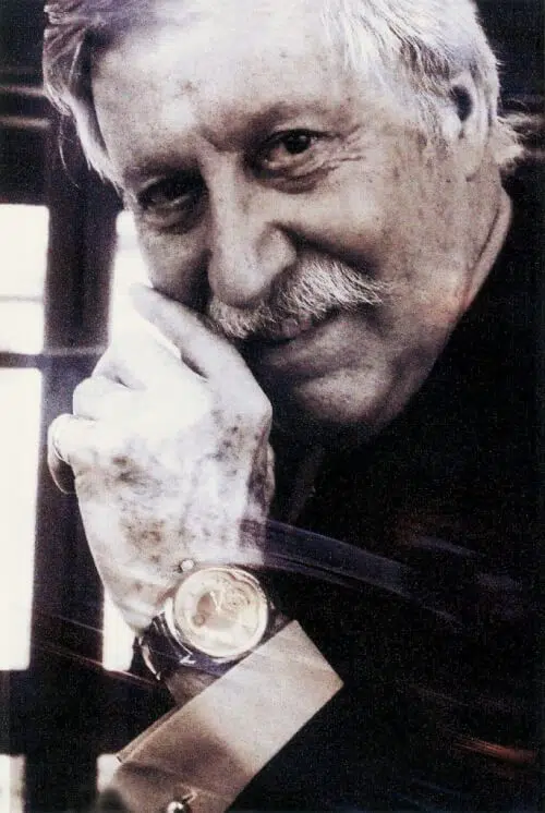 Immagine di un orologio indossato da un personaggio storico, dimensioni 7-686x1024.jpg