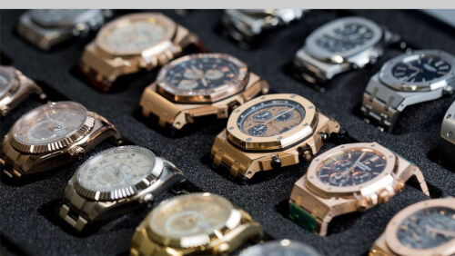 Una collezione di orologi di lusso, con una varietà di stili e design per soddisfare ogni gusto e budget.