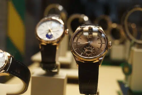 Orologi di lusso eleganti: una foto che mostra la bellezza e l'eleganza degli orologi di lusso