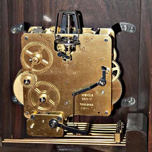 Orologi a pendolo in riparazione - una guida alla manutenzione degli orologi a pendolo