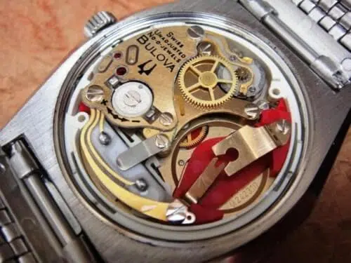 Orologio al quarzo, una guida alla scelta del miglior modello di orologio al quarzo